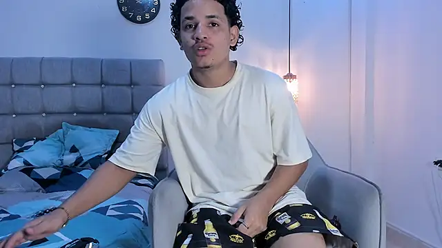 samxx muscle online show from 8, 9, 2025