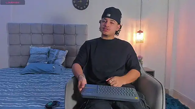 samxx muscle online show from 19, 12, 2025