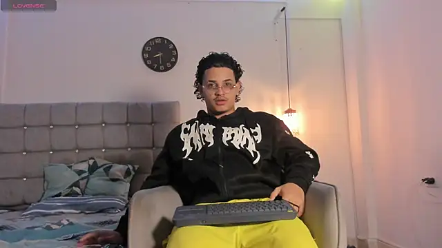 samxx muscle online show from 5, 12, 2025