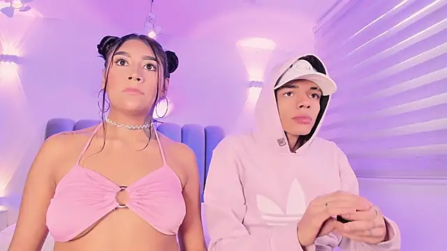 Snapshot of candyandmarilyn chatting on 8, 10, 2025 candyandmarilyn online show from 8, 10, 2025