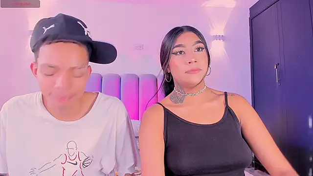 Snapshot of candyandmarilyn chatting on 21, 11, 2025 candyandmarilyn online show from 21, 11, 2025