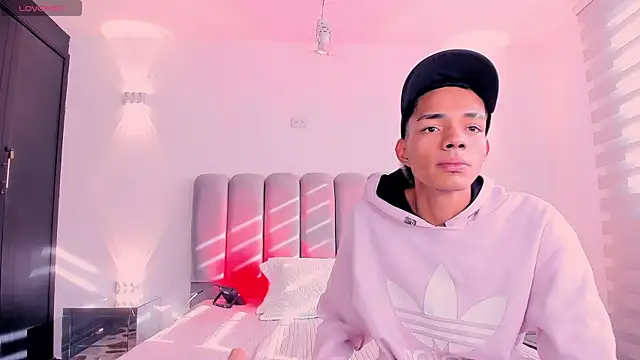 Snapshot of candyandmarilyn chatting on 1, 11, 2025 candyandmarilyn online show from 1, 11, 2025