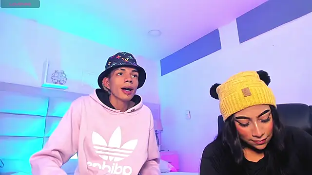 Snapshot of candyandmarilyn chatting on 18, 9, 2025 candyandmarilyn online show from 18, 9, 2025