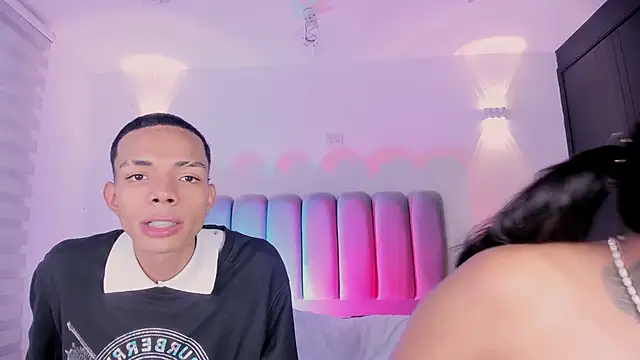 Snapshot of candyandmarilyn chatting on 28, 11, 2025 candyandmarilyn online show from 28, 11, 2025