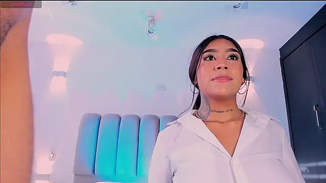 Snapshot of candyandmarilyn chatting on 17, 11, 2025 candyandmarilyn online show from 17, 11, 2025