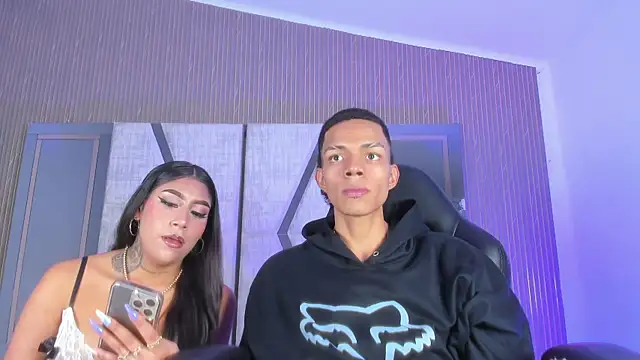 Snapshot of candyandmarilyn chatting on 29, 5, 2026 candyandmarilyn online show from 29, 5, 2026