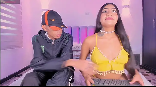 Snapshot of candyandmarilyn chatting on 16, 11, 2025 candyandmarilyn online show from 16, 11, 2025