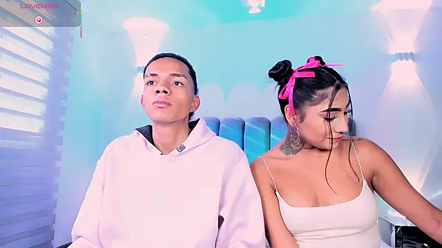 Snapshot of candyandmarilyn chatting on 19, 10, 2025 candyandmarilyn online show from 19, 10, 2025