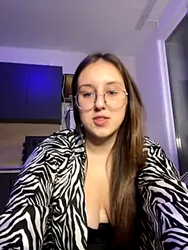 Vviikkssiikk online show from 25, 10, 2025