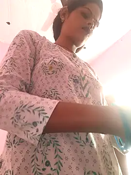 Eshna Dabral online show from 16, 10, 2025