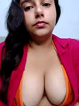 dulcewitch online show from 4, 3, 2026