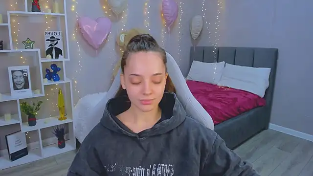 MelanieAlves online show from 8, 3, 2026