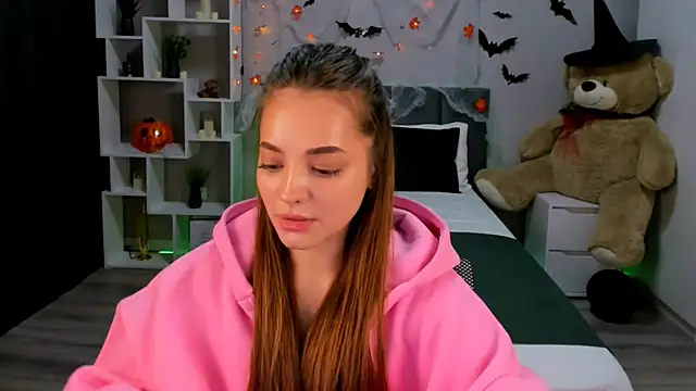 Snapshot of MelanieAlves chatting on 19, 10, 2025 MelanieAlves online show from 19, 10, 2025