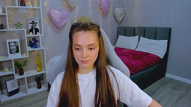 MelanieAlves online show from 9, 3, 2026