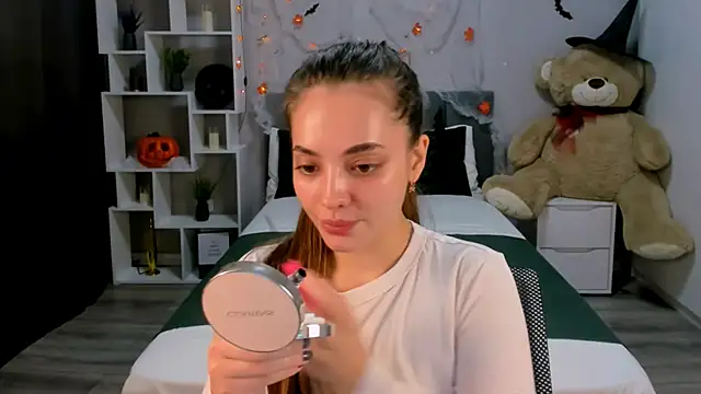 Snapshot of MelanieAlves chatting on 15, 10, 2025 MelanieAlves online show from 15, 10, 2025