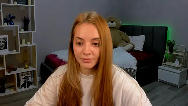 Snapshot of MelanieAlves chatting on 12, 11, 2025 MelanieAlves online show from 12, 11, 2025