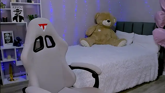 MelanieAlves online show from 14, 4, 2026