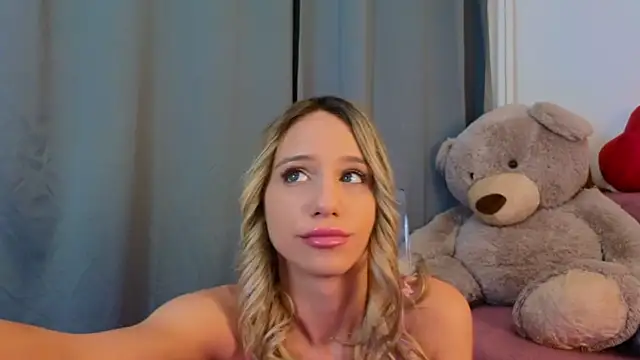 Snapshot of MellisaKim chatting on 15, 7, 2026 MellisaKim online show from 15, 7, 2026