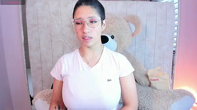 Elaine87  online show from 5, 10, 2025