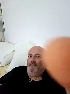 Alexis Bull online show from 20, 9, 2025