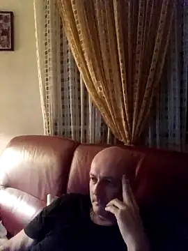 Alexis Bull online show from 14, 9, 2025