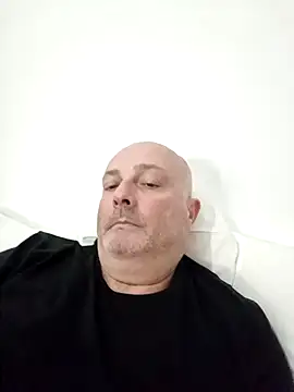 Alexis Bull online show from 5, 3, 2026