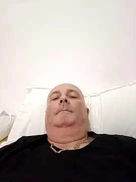 Alexis Bull online show from 22, 9, 2025