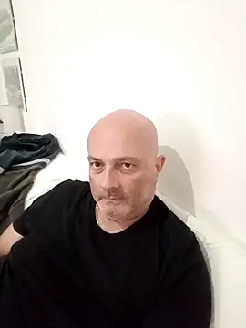 Alexis Bull online show from 24, 10, 2025