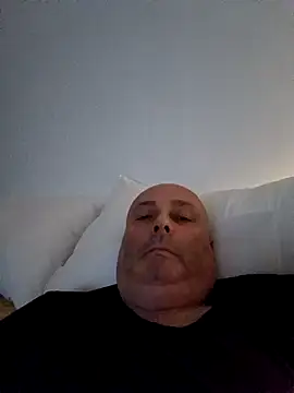 Alexis Bull online show from 19, 3, 2025