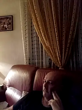 Alexis Bull online show from 15, 9, 2025