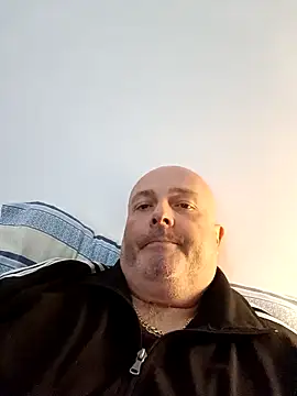 Alexis Bull online show from 3, 10, 2025