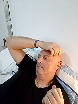 Alexis Bull online show from 12, 11, 2025