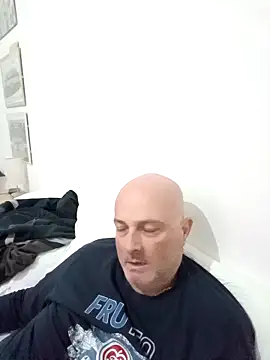 Alexis Bull online show from 23, 10, 2025