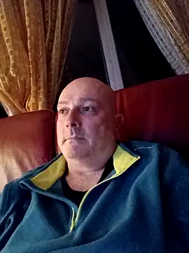 Alexis Bull online show from 22, 3, 2026