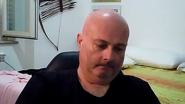 Alexis Bull online show from 25, 5, 2026