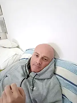 Alexis Bull online show from 24, 11, 2025