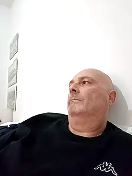 Alexis Bull online show from 28, 10, 2025