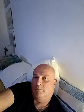 Alexis Bull online show from 15, 12, 2025