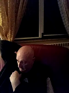 Alexis Bull online show from 29, 3, 2026