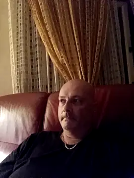 Alexis Bull online show from 23, 9, 2025