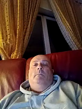 Alexis Bull online show from 17, 3, 2026