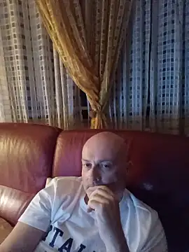 Alexis Bull online show from 26, 5, 2026