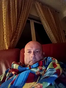 Alexis Bull online show from 6, 4, 2026