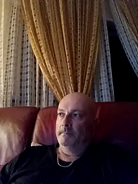 Alexis Bull online show from 25, 9, 2025