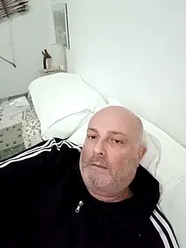 Alexis Bull online show from 6, 2, 2026