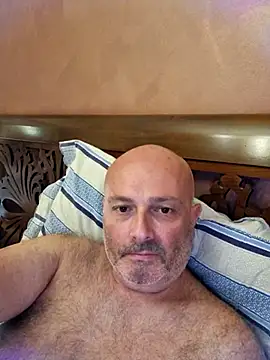 Snapshot of Alexis_Bull chatting on 10, 7, 2026 Alexis Bull online show from 10, 7, 2026