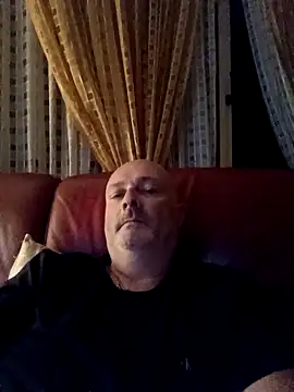 Alexis Bull online show from 18, 9, 2025