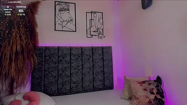 Snapshot of blonder_roux chatting on 26, 11, 2025 blonder roux online show from 26, 11, 2025