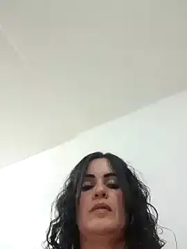 Saraslow online show from 10, 11, 2025