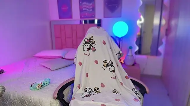 lunesweet online show from 8, 10, 2025